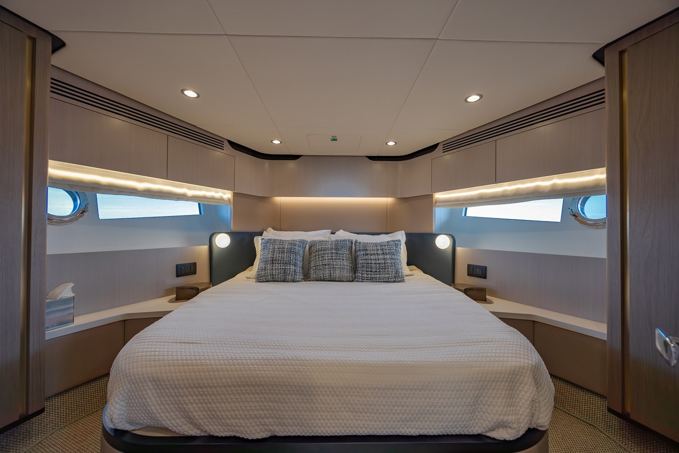 https://arconyachts.ams3.digitaloceanspaces.com/116748/conversions/large_4764700-optimize.jpg