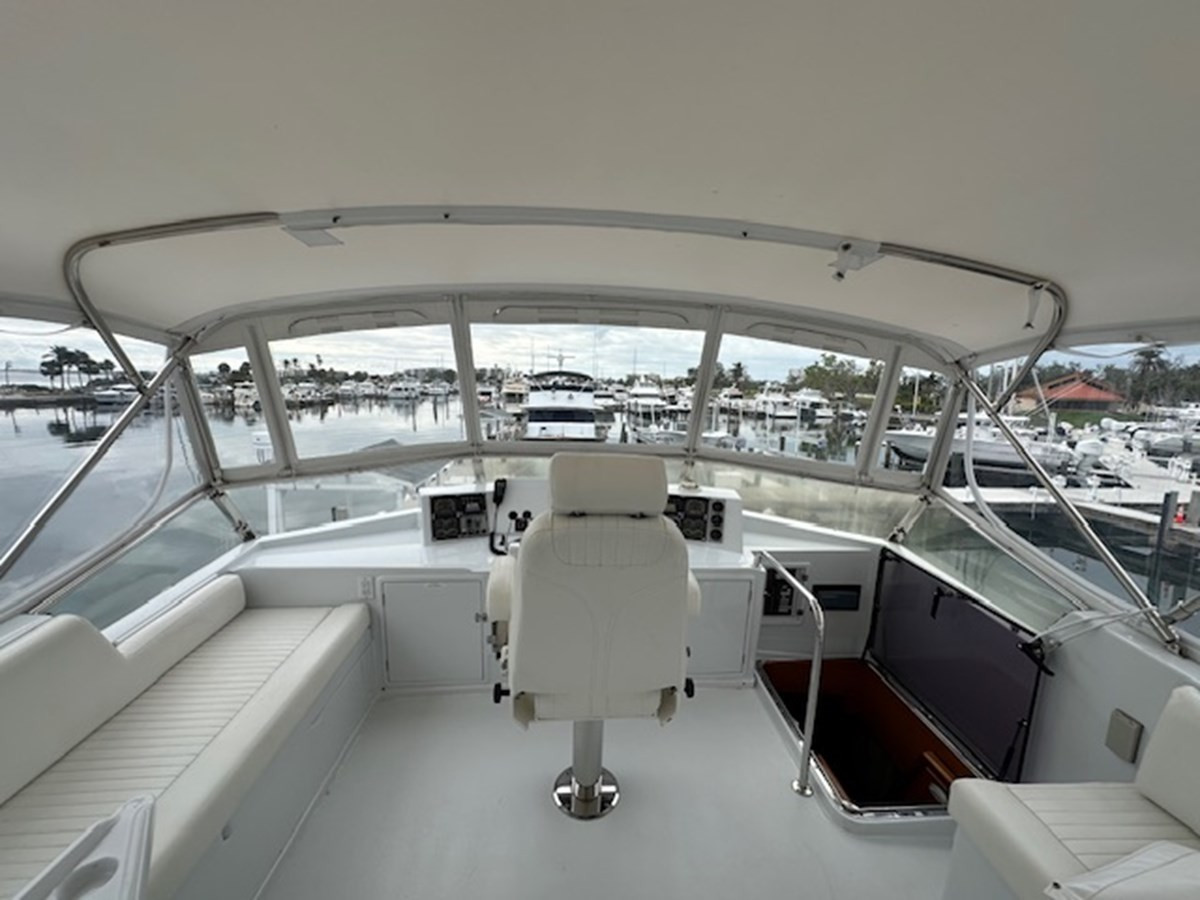 https://arconyachts.ams3.digitaloceanspaces.com/116849/conversions/large_4850639-optimize.jpg
