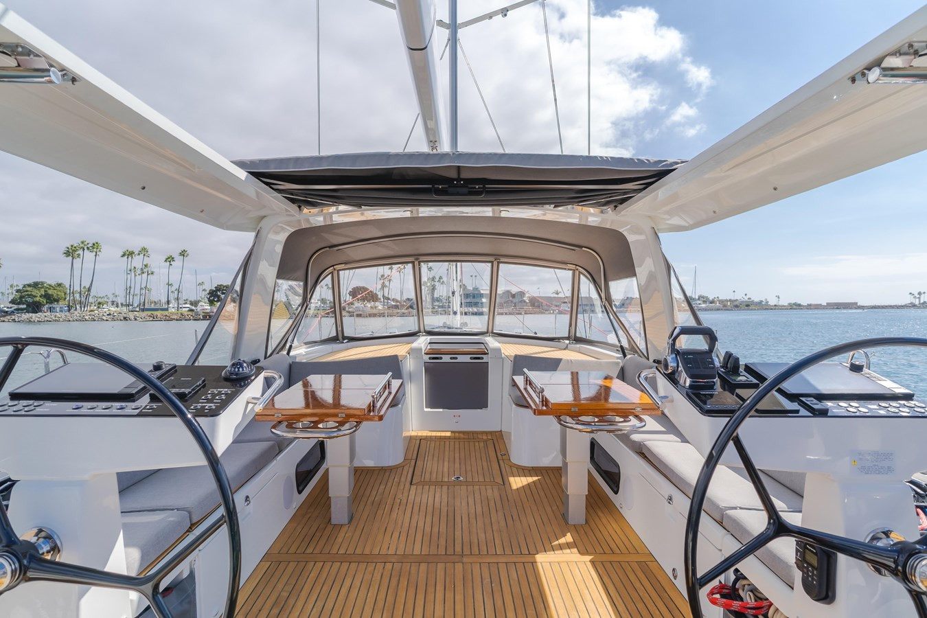 https://arconyachts.ams3.digitaloceanspaces.com/116873/conversions/large_4858469-optimize.jpg