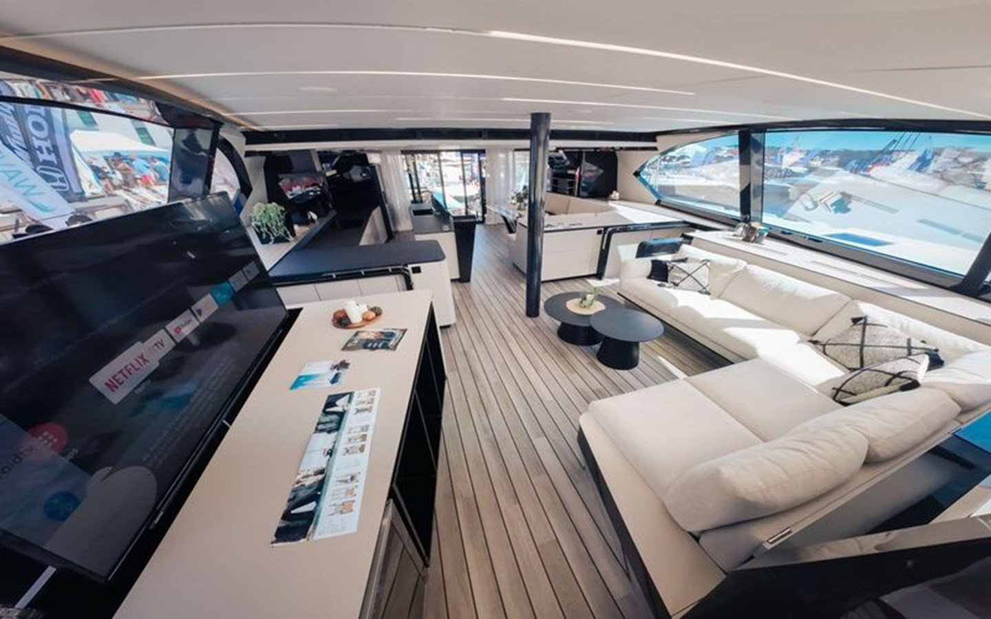 https://arconyachts.ams3.digitaloceanspaces.com/116934/conversions/large_4726225-optimize.jpg