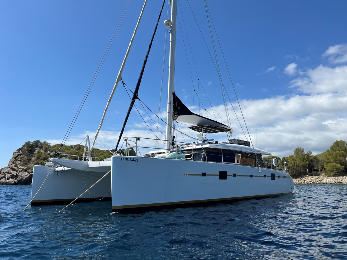 https://arconyachts.ams3.digitaloceanspaces.com/117015/conversions/large_4810364-optimize.jpg