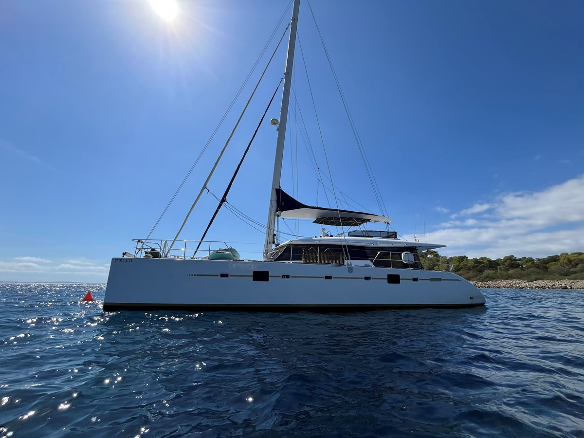 https://arconyachts.ams3.digitaloceanspaces.com/117018/conversions/large_4810365-optimize.jpg