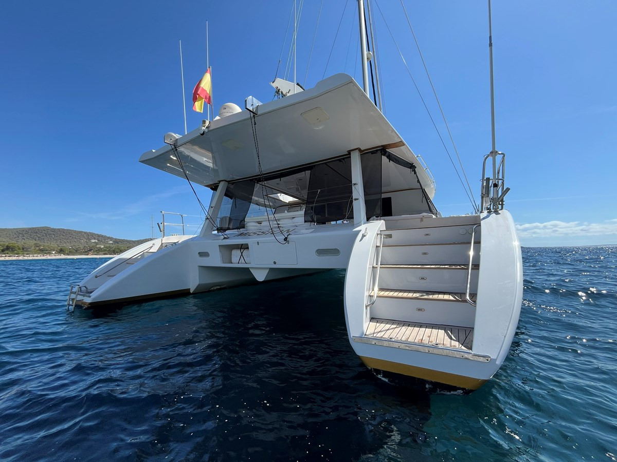 https://arconyachts.ams3.digitaloceanspaces.com/117021/conversions/large_4810376-optimize.jpg