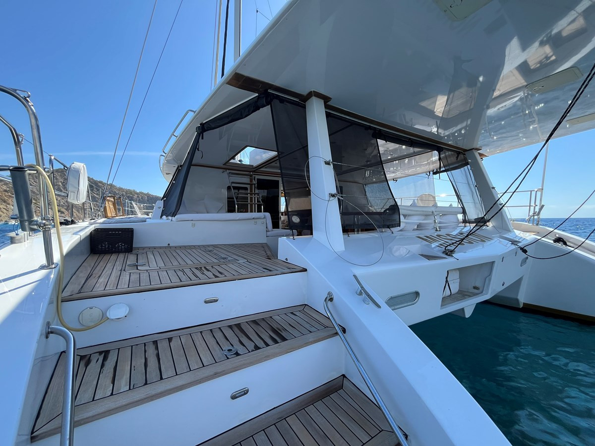 https://arconyachts.ams3.digitaloceanspaces.com/117027/conversions/large_4810378-optimize.jpg