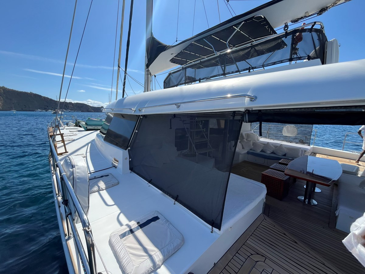 https://arconyachts.ams3.digitaloceanspaces.com/117030/conversions/large_4810377-optimize.jpg