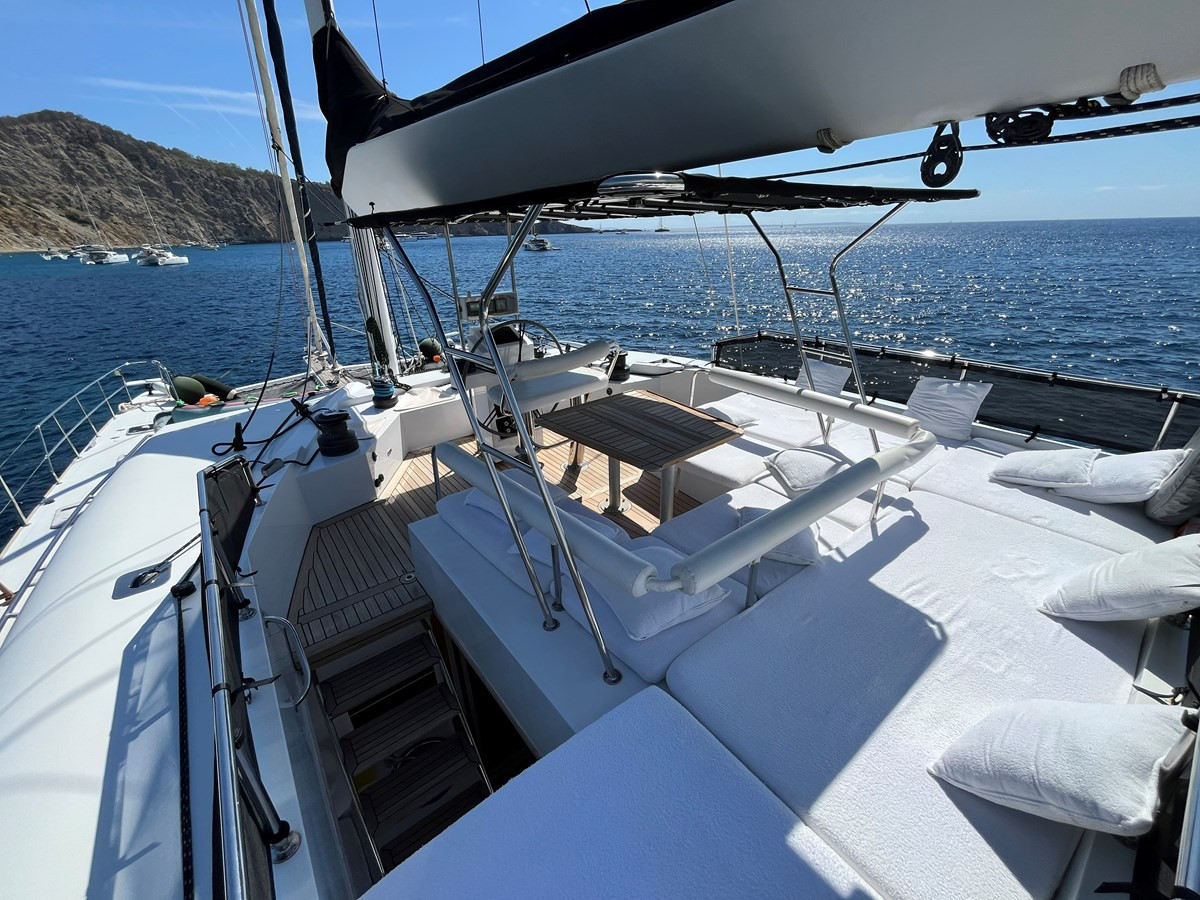 https://arconyachts.ams3.digitaloceanspaces.com/117059/conversions/large_4810372-optimize.jpg