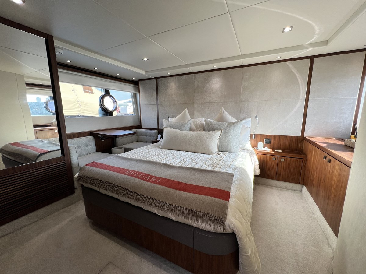 https://arconyachts.ams3.digitaloceanspaces.com/117096/conversions/large_4171300-optimize.jpg