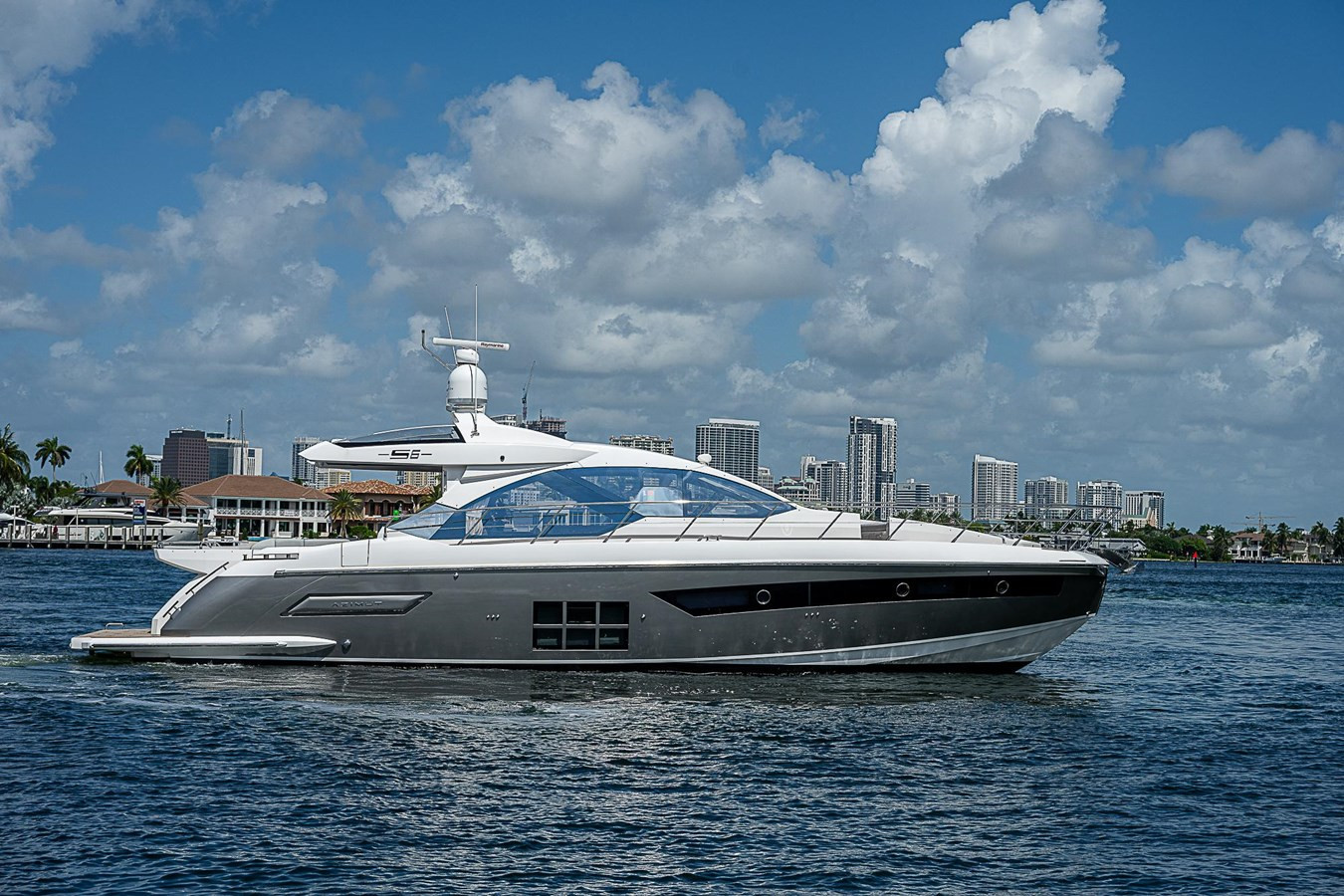 https://arconyachts.ams3.digitaloceanspaces.com/117107/conversions/large_4389276-optimize.jpg