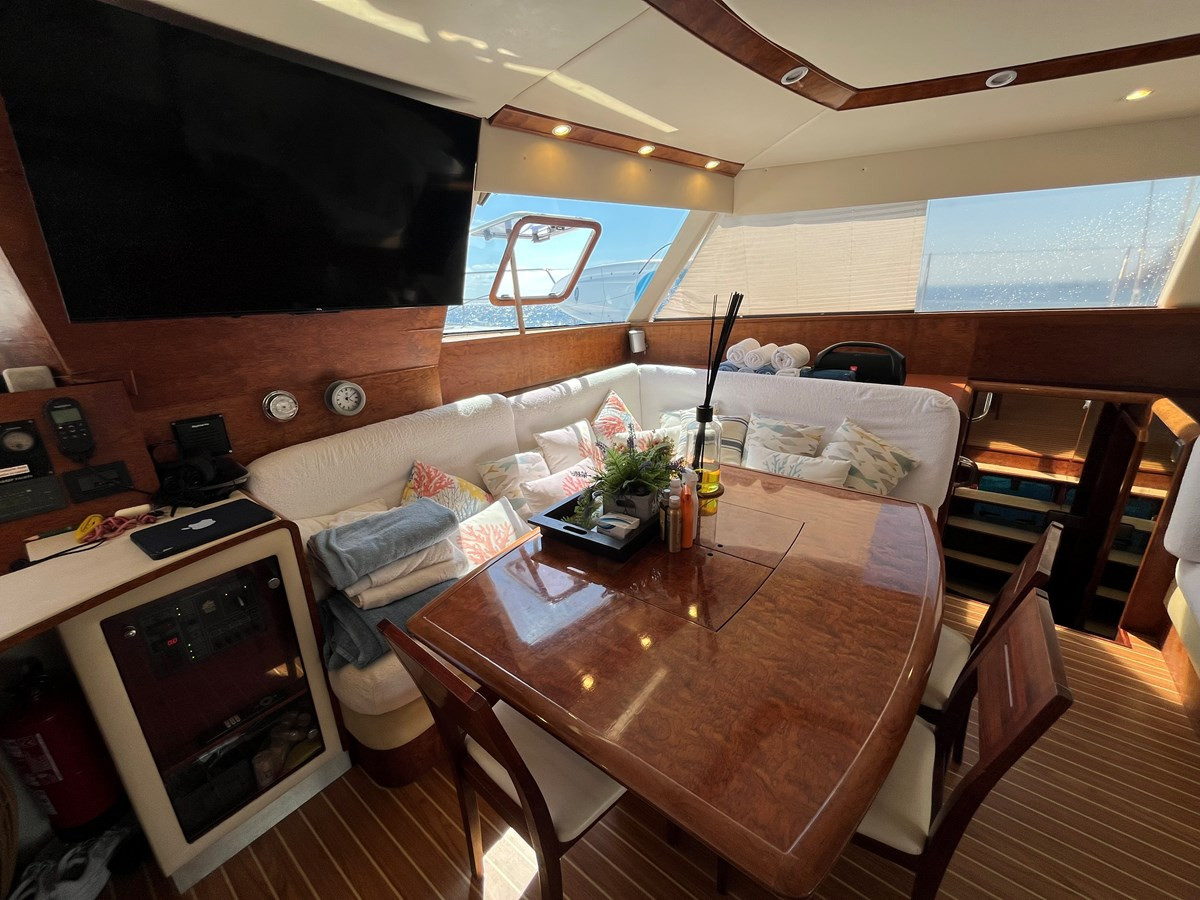 https://arconyachts.ams3.digitaloceanspaces.com/117109/conversions/large_4810397-optimize.jpg