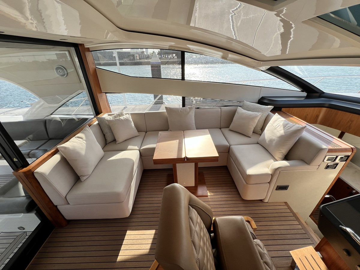 https://arconyachts.ams3.digitaloceanspaces.com/117117/conversions/large_4171309-optimize.jpg