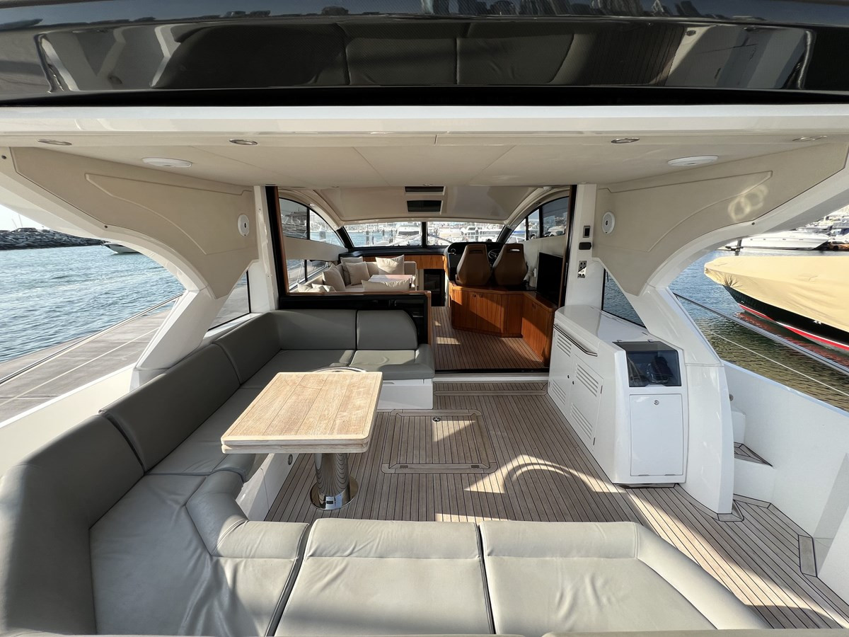 https://arconyachts.ams3.digitaloceanspaces.com/117123/conversions/large_4171311-optimize.jpg