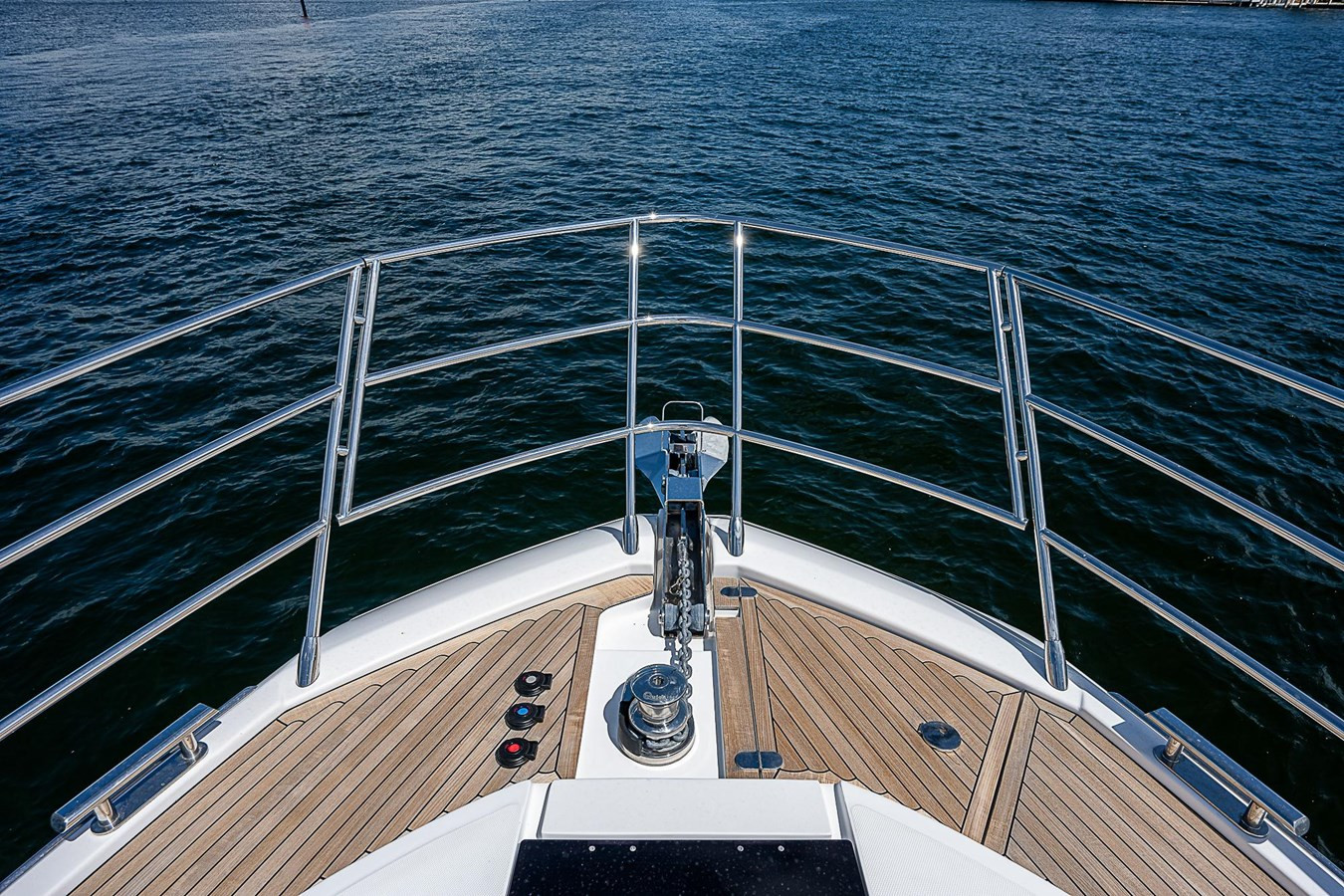 https://arconyachts.ams3.digitaloceanspaces.com/117143/conversions/large_4389288-optimize.jpg