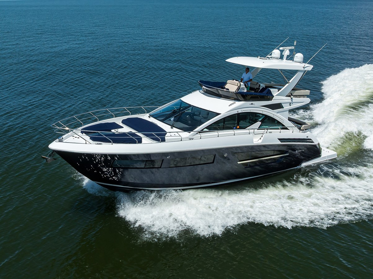 https://arconyachts.ams3.digitaloceanspaces.com/117181/conversions/large_4782849-optimize.jpg