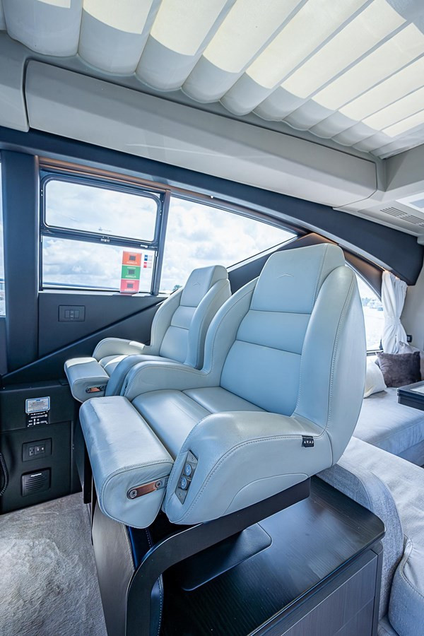 https://arconyachts.ams3.digitaloceanspaces.com/117208/conversions/large_4389309-optimize.jpg