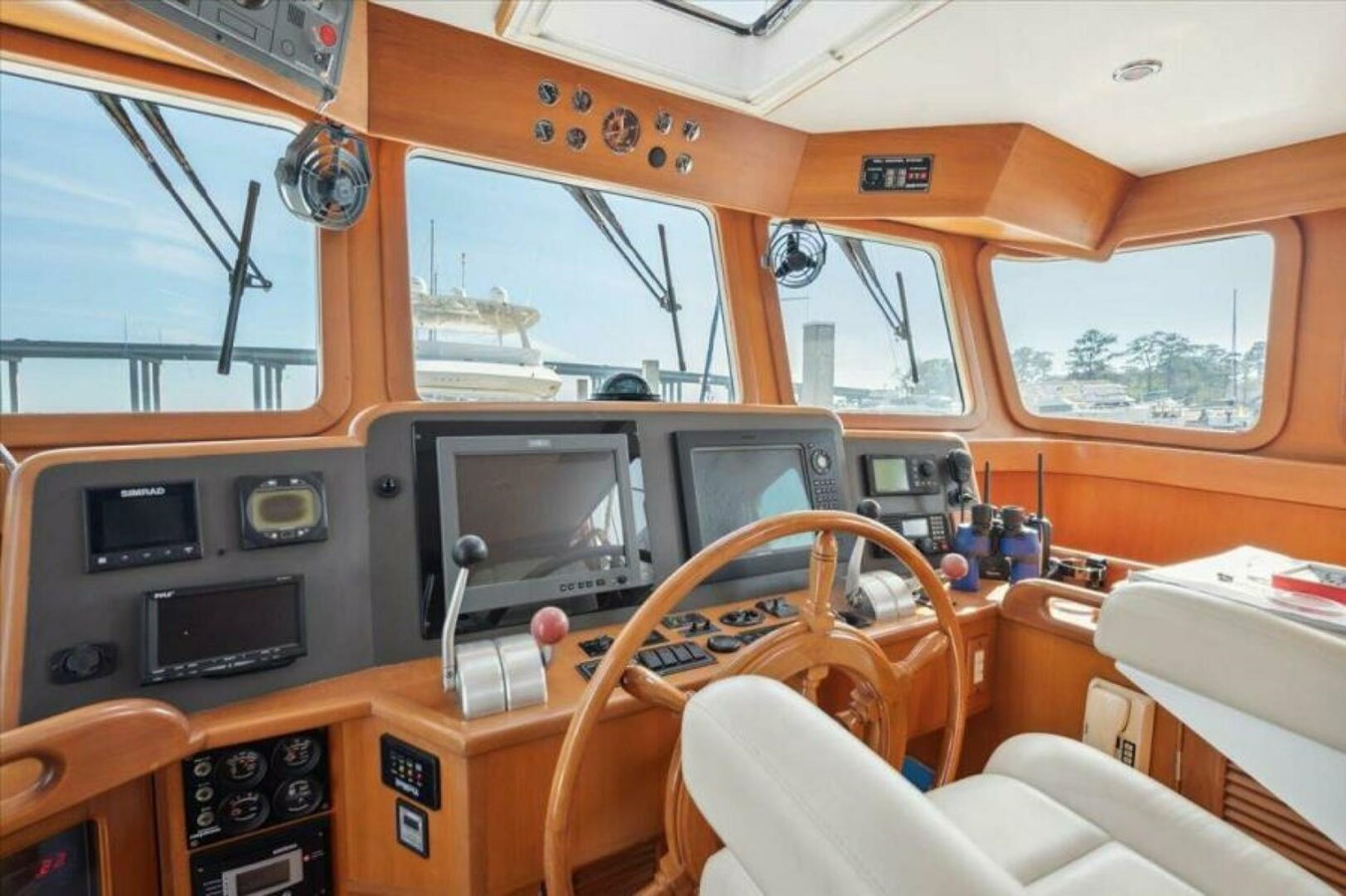 https://arconyachts.ams3.digitaloceanspaces.com/117218/conversions/large_4855172-optimize.jpg