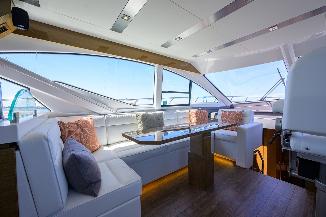 https://arconyachts.ams3.digitaloceanspaces.com/117243/conversions/large_4782870-optimize.jpg
