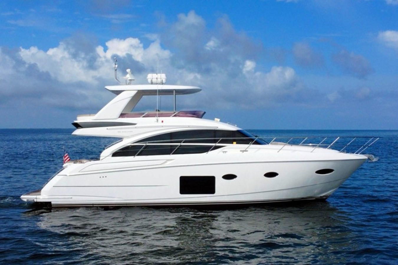 https://arconyachts.ams3.digitaloceanspaces.com/117310/conversions/large_3721935-optimize.jpg