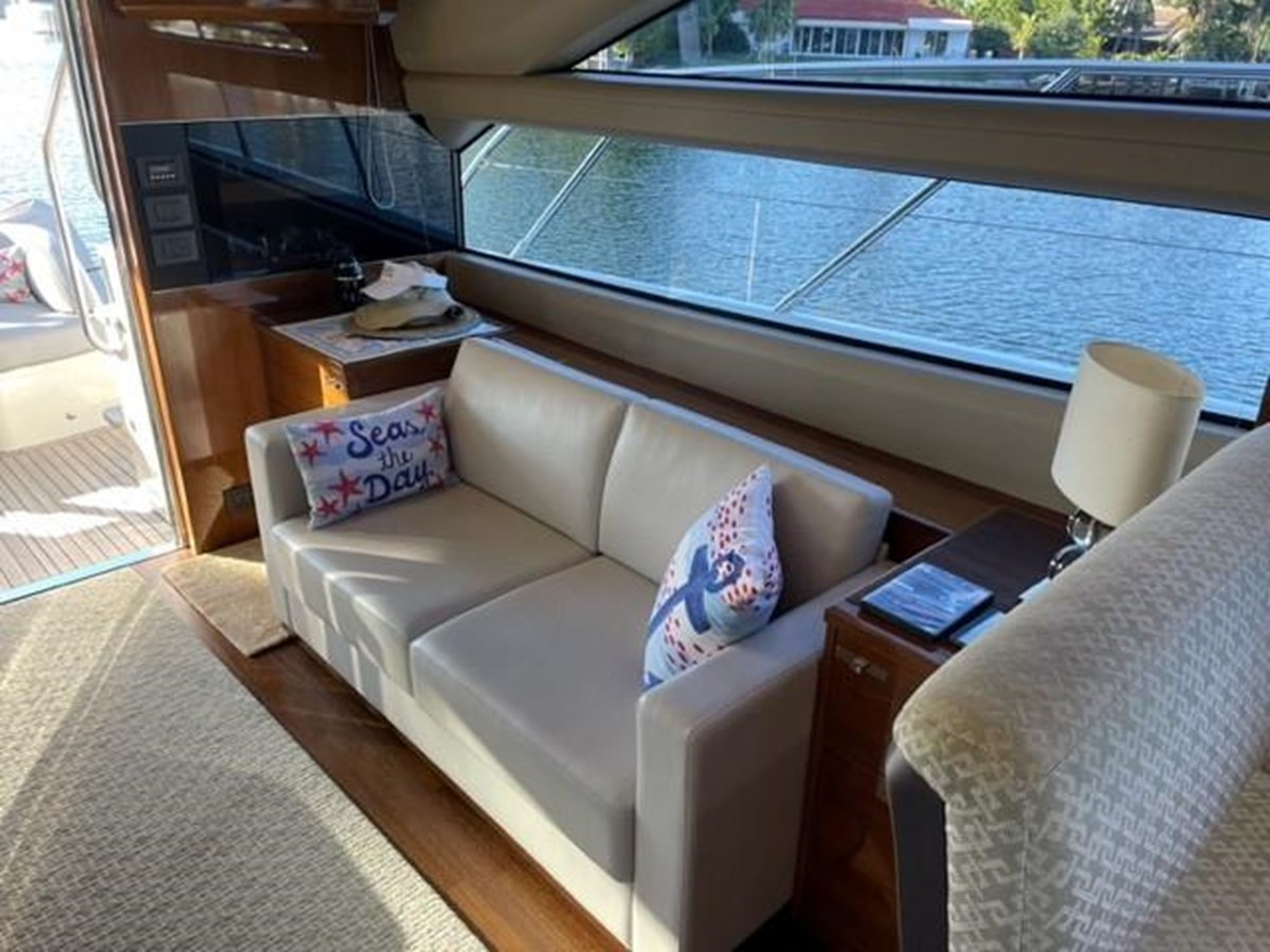 https://arconyachts.ams3.digitaloceanspaces.com/117348/conversions/large_3721870-optimize.jpg
