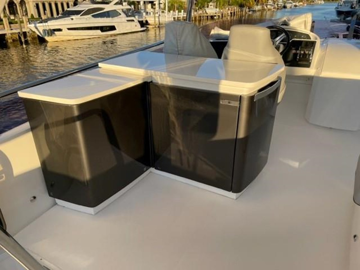 https://arconyachts.ams3.digitaloceanspaces.com/117358/conversions/large_3721874-optimize.jpg