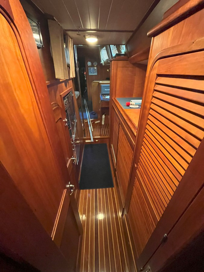 https://arconyachts.ams3.digitaloceanspaces.com/117367/conversions/large_4152048-optimize.jpg
