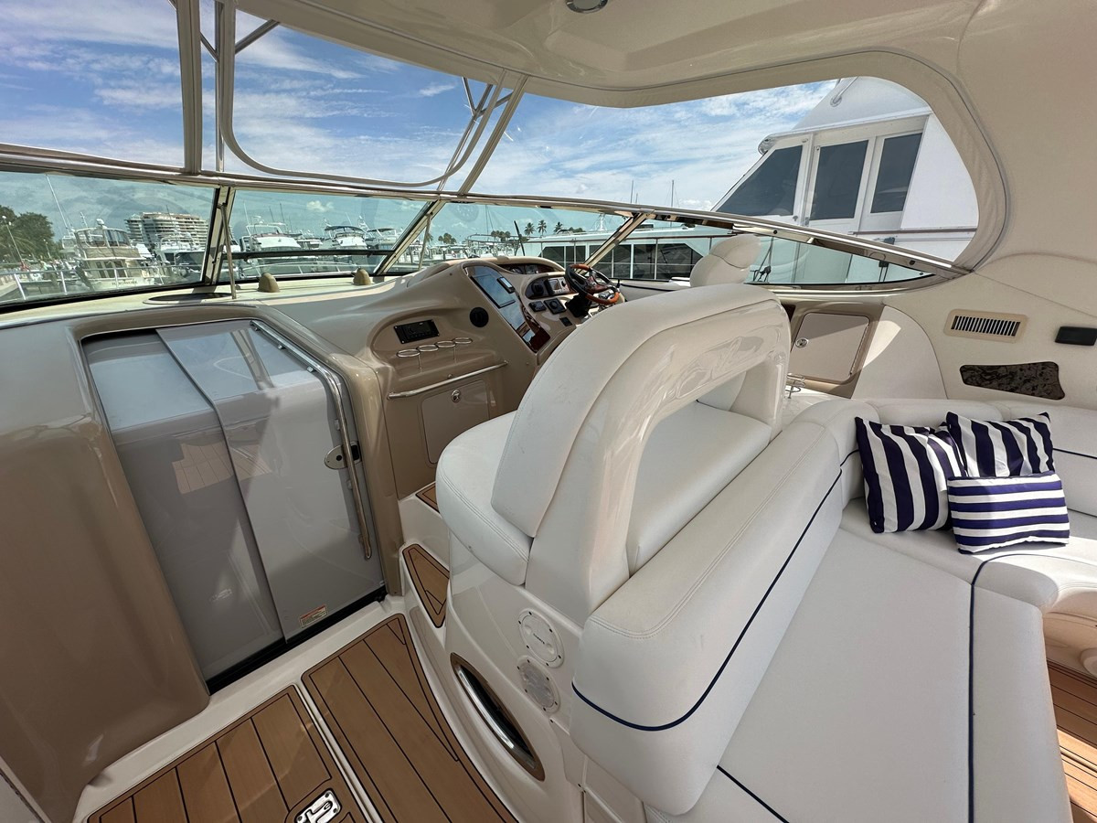 https://arconyachts.ams3.digitaloceanspaces.com/117389/conversions/large_4369955-optimize.jpg