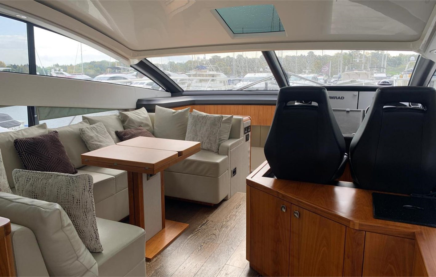 https://arconyachts.ams3.digitaloceanspaces.com/117512/conversions/large_4398029-optimize.jpg