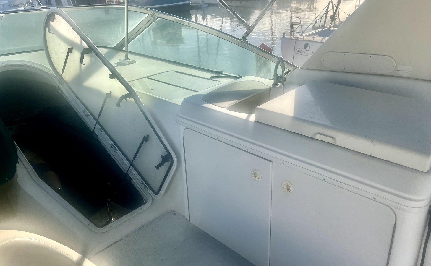https://arconyachts.ams3.digitaloceanspaces.com/117553/conversions/large_4208565-optimize.jpg