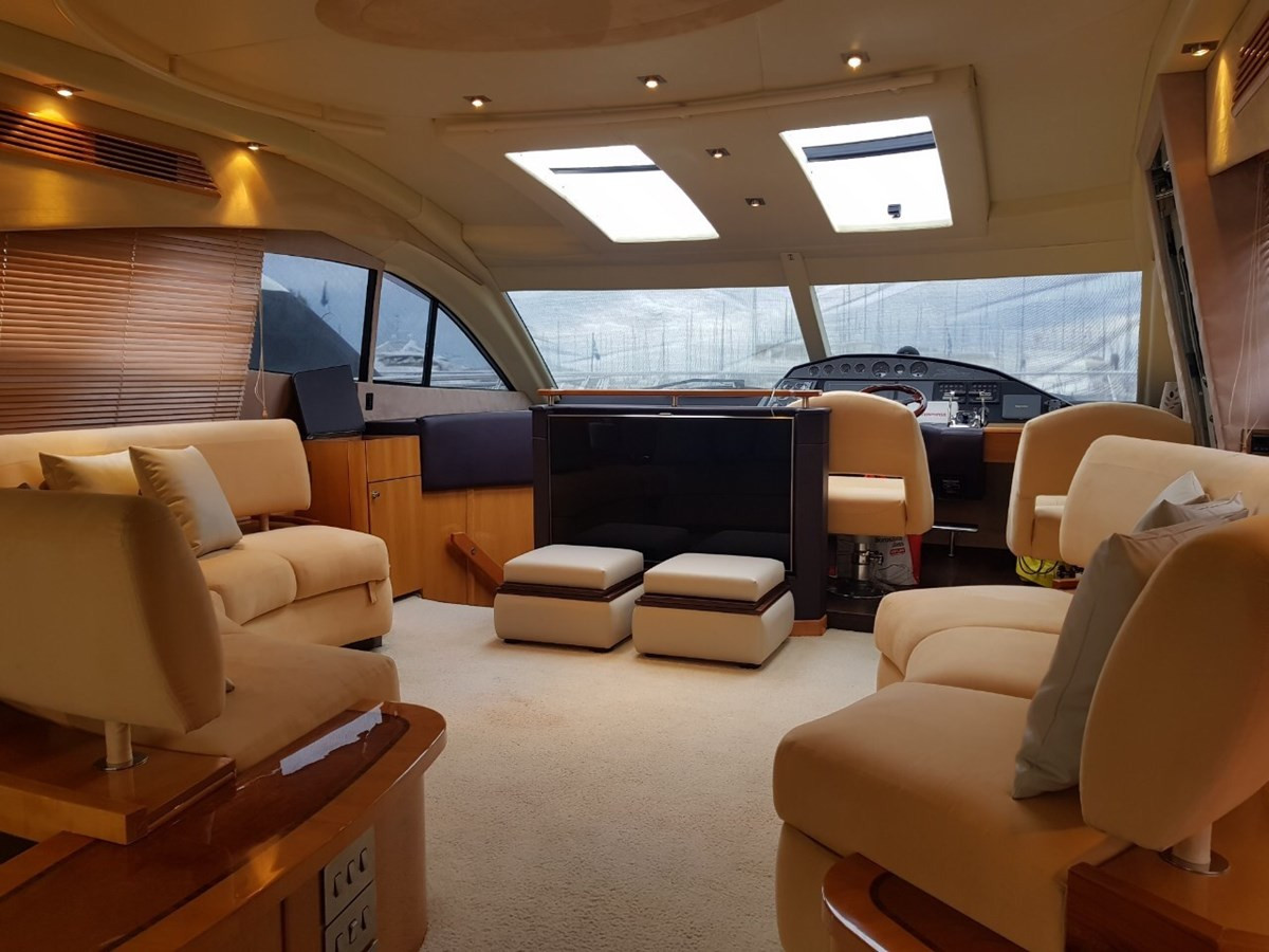 https://arconyachts.ams3.digitaloceanspaces.com/117609/conversions/large_4217385-optimize.jpg