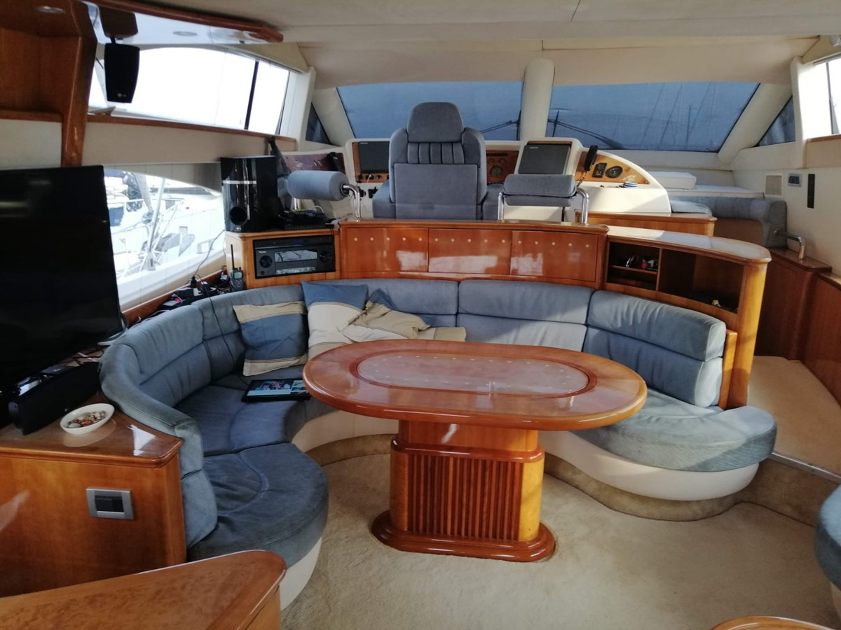 https://arconyachts.ams3.digitaloceanspaces.com/117629/conversions/large_4536014-optimize.jpg