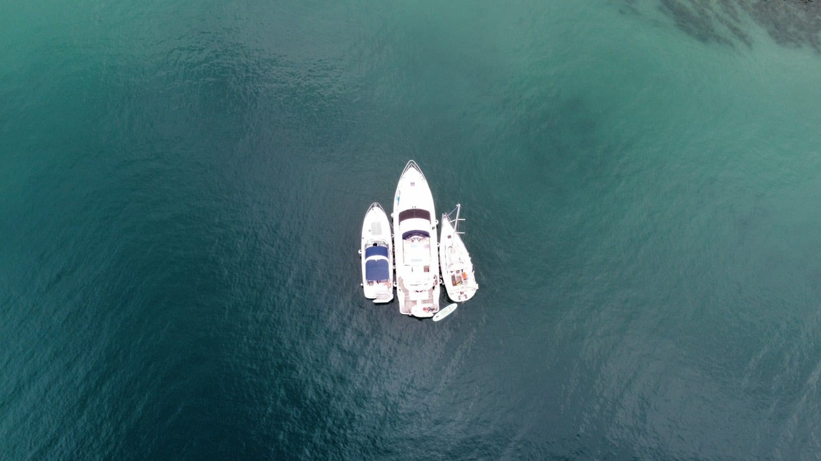 https://arconyachts.ams3.digitaloceanspaces.com/117650/conversions/large_4536008-optimize.jpg