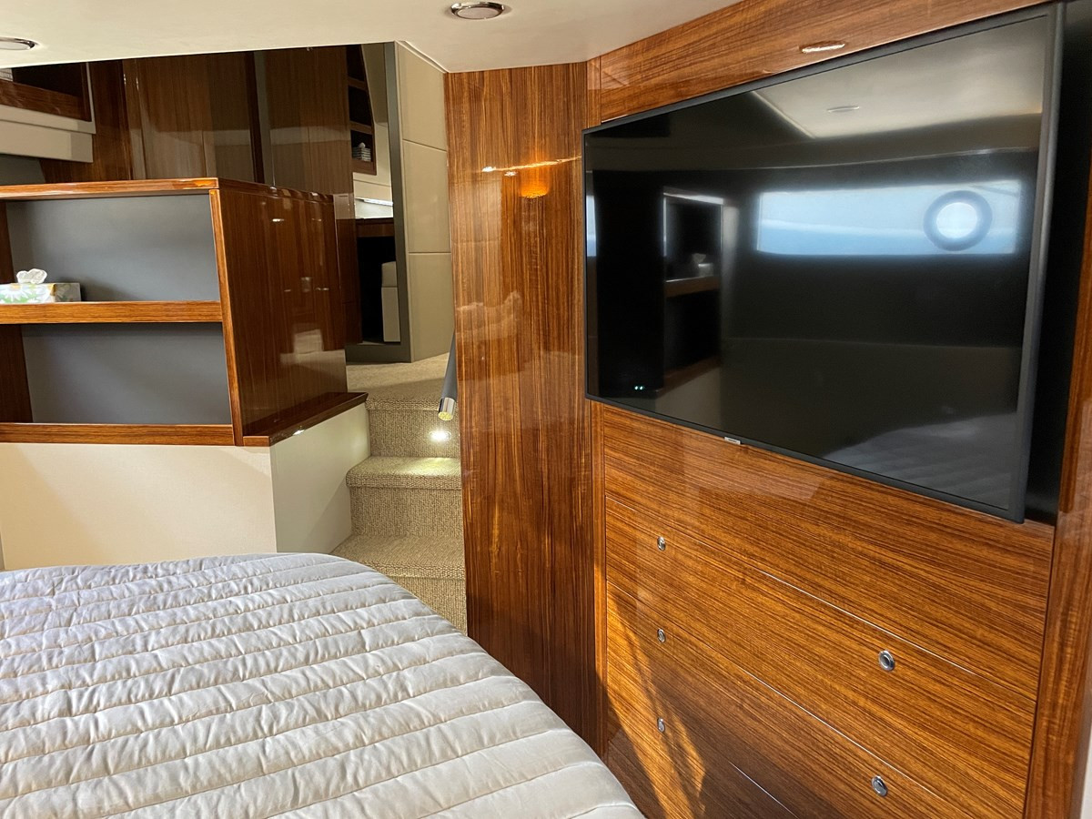 https://arconyachts.ams3.digitaloceanspaces.com/117756/conversions/large_3556073-optimize.jpg