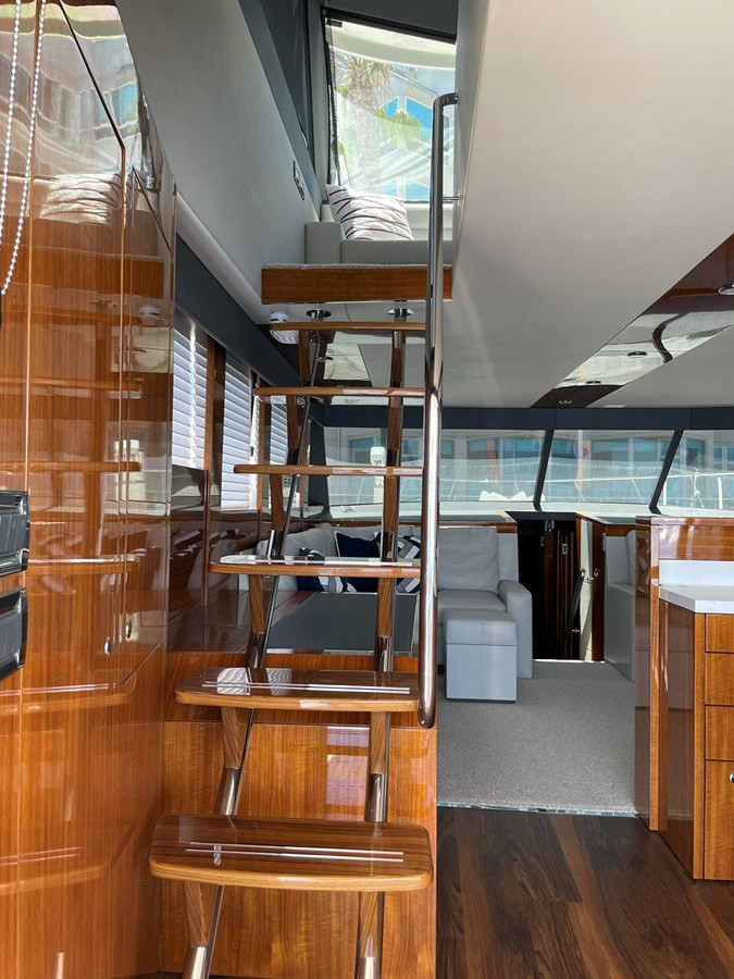 https://arconyachts.ams3.digitaloceanspaces.com/117763/conversions/large_3556076-optimize.jpg