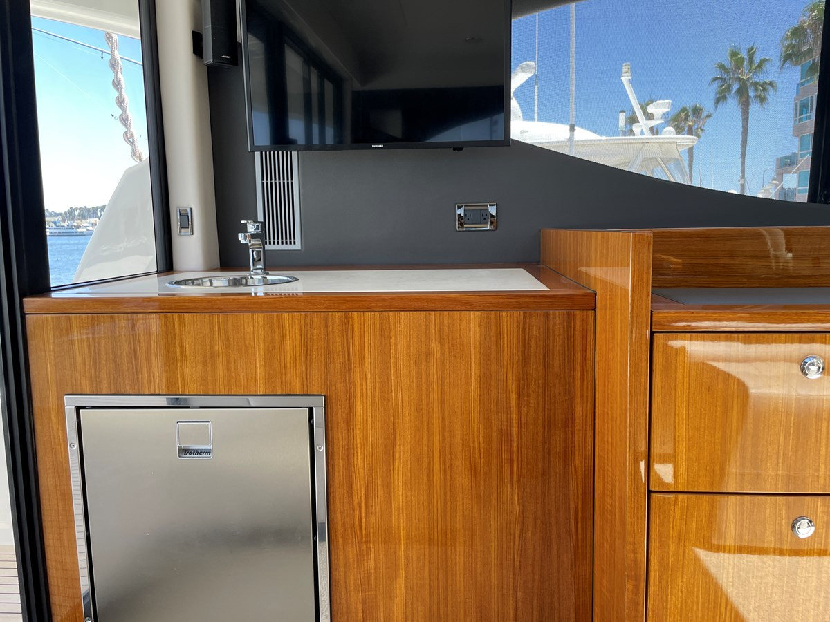 https://arconyachts.ams3.digitaloceanspaces.com/117805/conversions/large_3556090-optimize.jpg