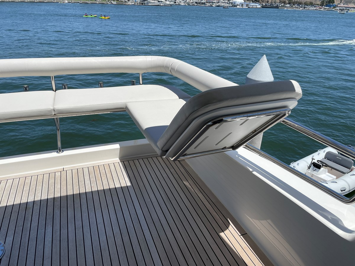 https://arconyachts.ams3.digitaloceanspaces.com/117823/conversions/large_3556097-optimize.jpg