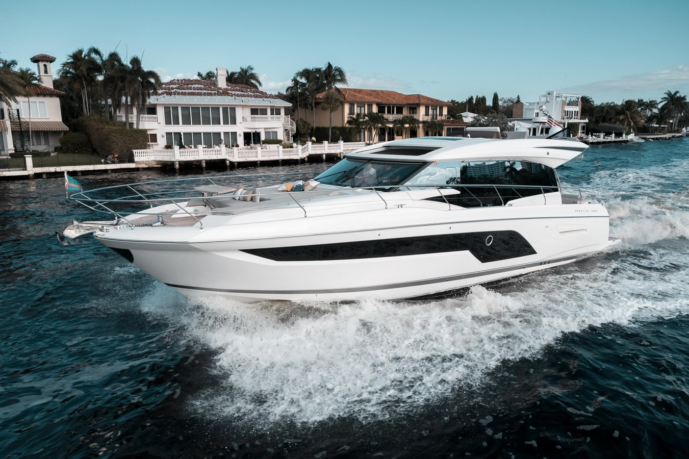 https://arconyachts.ams3.digitaloceanspaces.com/117827/conversions/large_3652840-optimize.jpg