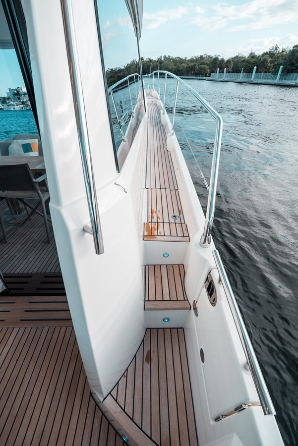 https://arconyachts.ams3.digitaloceanspaces.com/117904/conversions/large_3652868-optimize.jpg