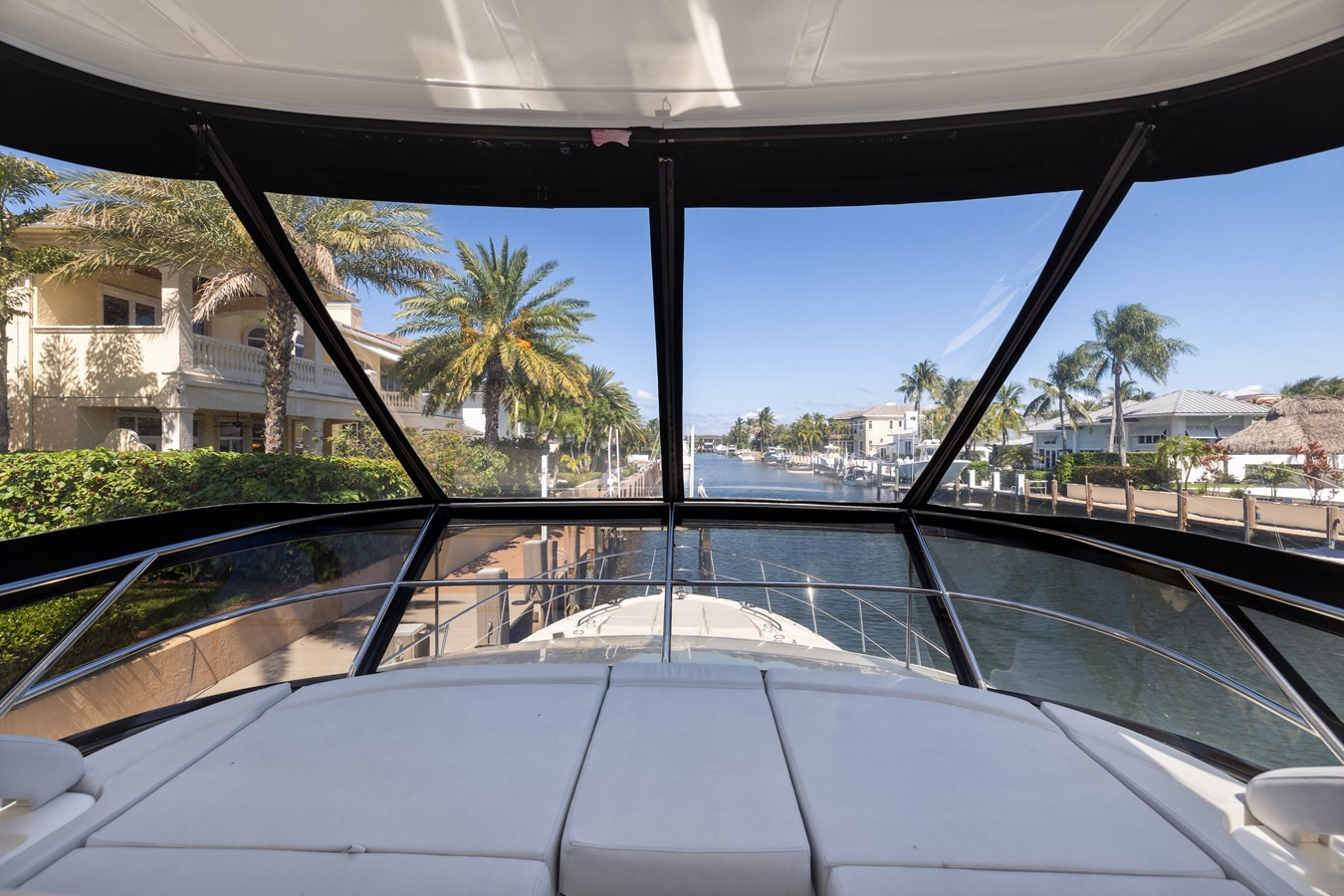 https://arconyachts.ams3.digitaloceanspaces.com/117908/conversions/large_3791675-optimize.jpg