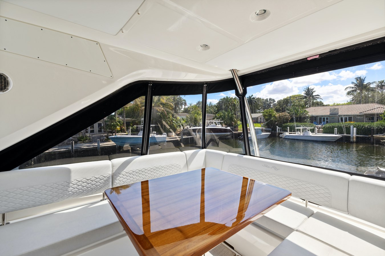 https://arconyachts.ams3.digitaloceanspaces.com/117916/conversions/large_3791678-optimize.jpg