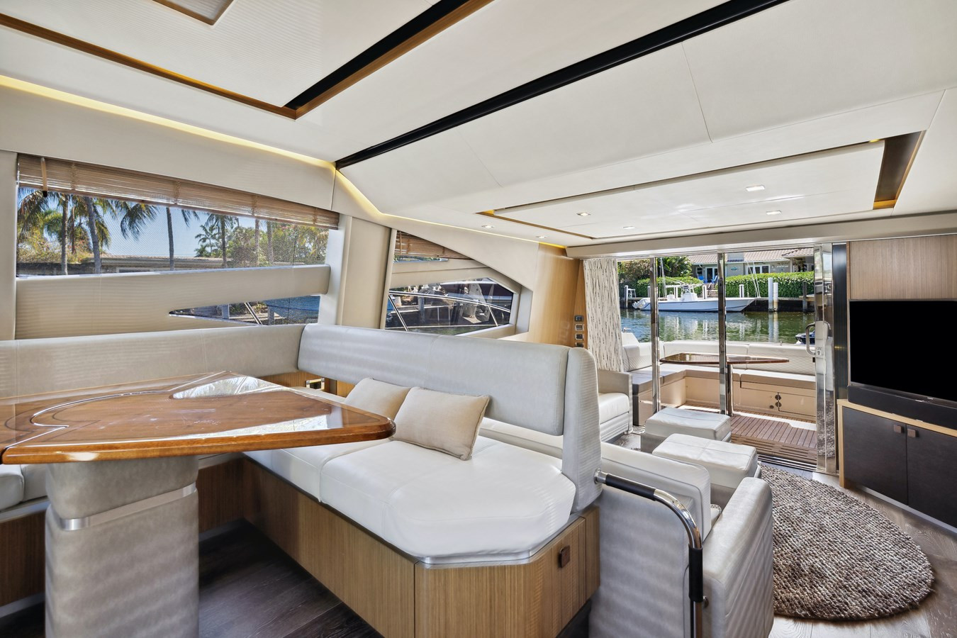 https://arconyachts.ams3.digitaloceanspaces.com/117945/conversions/large_3791688-optimize.jpg