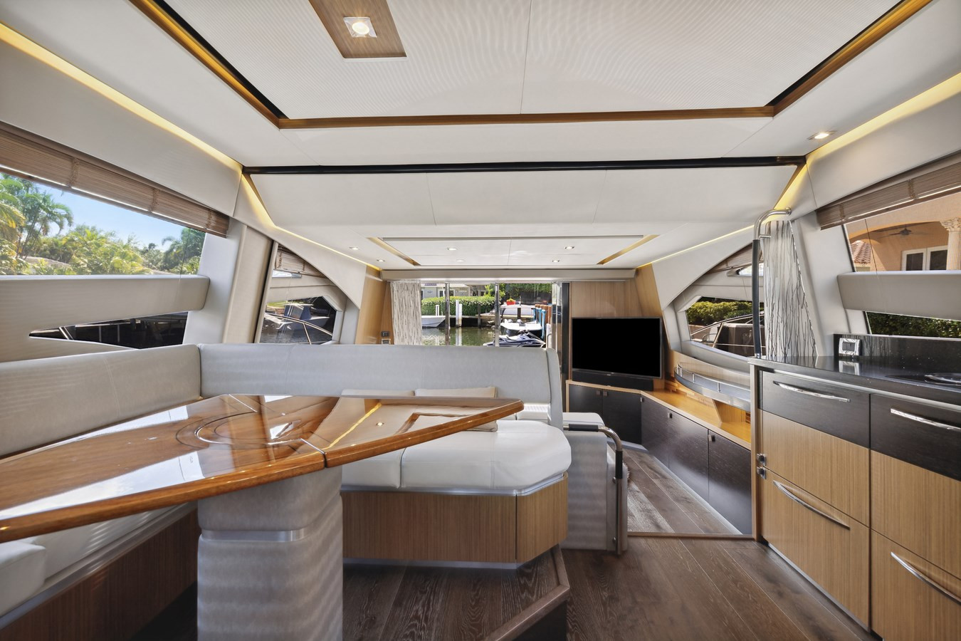 https://arconyachts.ams3.digitaloceanspaces.com/117949/conversions/large_3791689-optimize.jpg