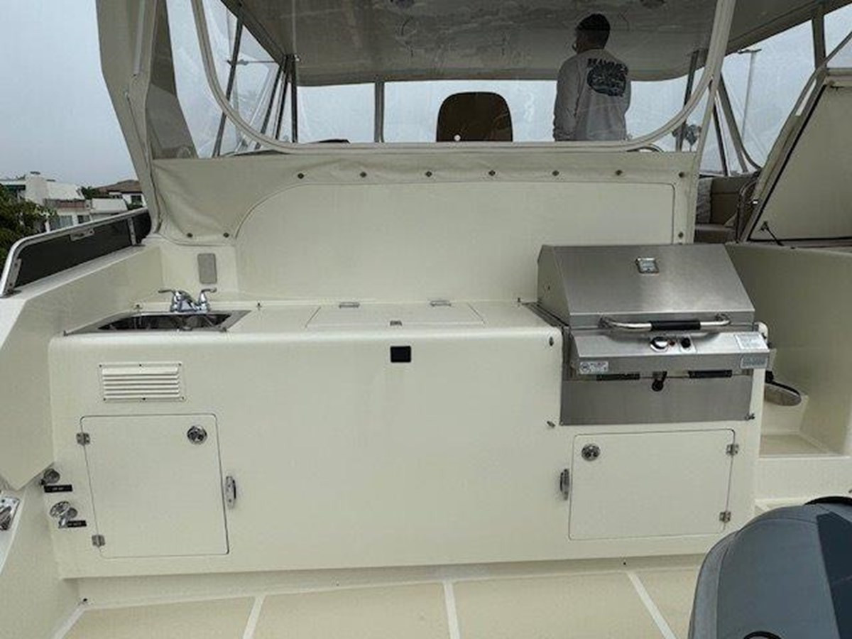 https://arconyachts.ams3.digitaloceanspaces.com/118025/conversions/large_4516357-optimize.jpg