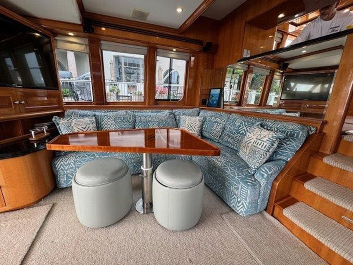 https://arconyachts.ams3.digitaloceanspaces.com/118042/conversions/large_4516363-optimize.jpg