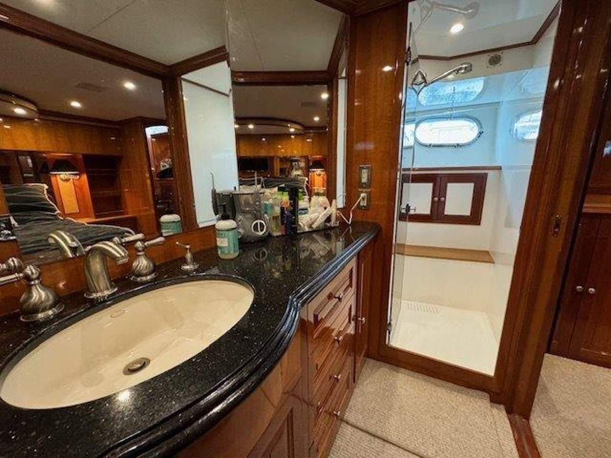 https://arconyachts.ams3.digitaloceanspaces.com/118064/conversions/large_4516371-optimize.jpg