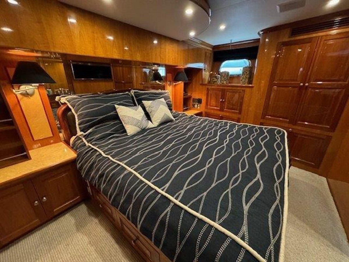 https://arconyachts.ams3.digitaloceanspaces.com/118067/conversions/large_4516372-optimize.jpg
