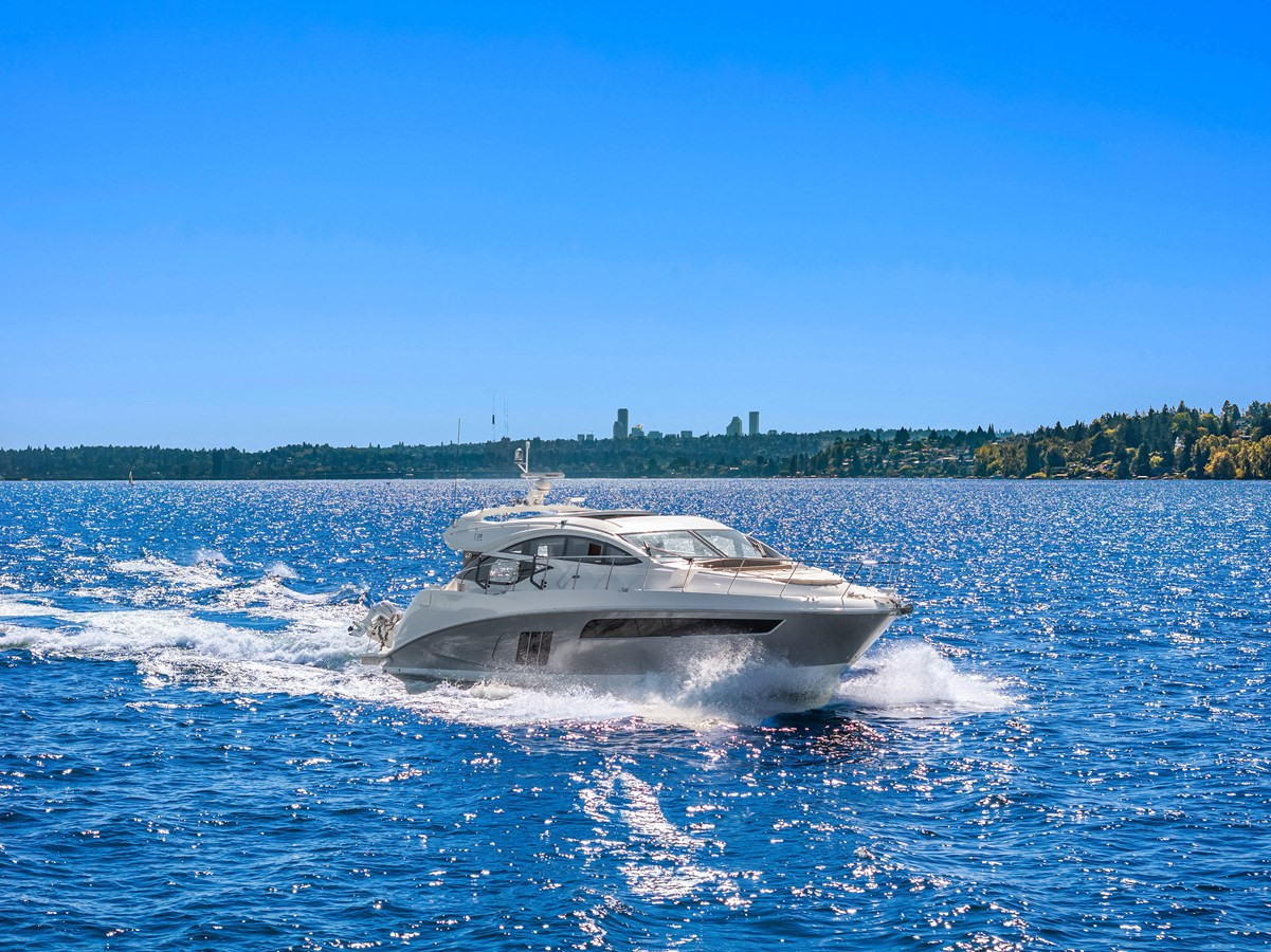 https://arconyachts.ams3.digitaloceanspaces.com/118077/conversions/large_4327244-optimize.jpg