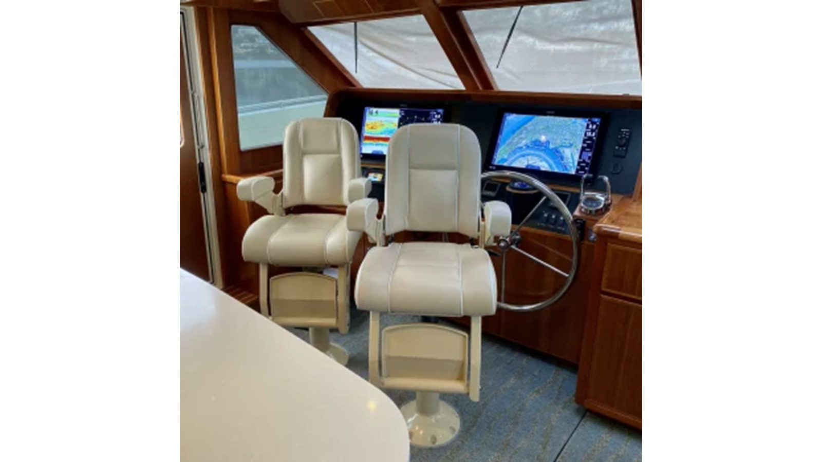https://arconyachts.ams3.digitaloceanspaces.com/118093/conversions/large_4532764-optimize.jpg