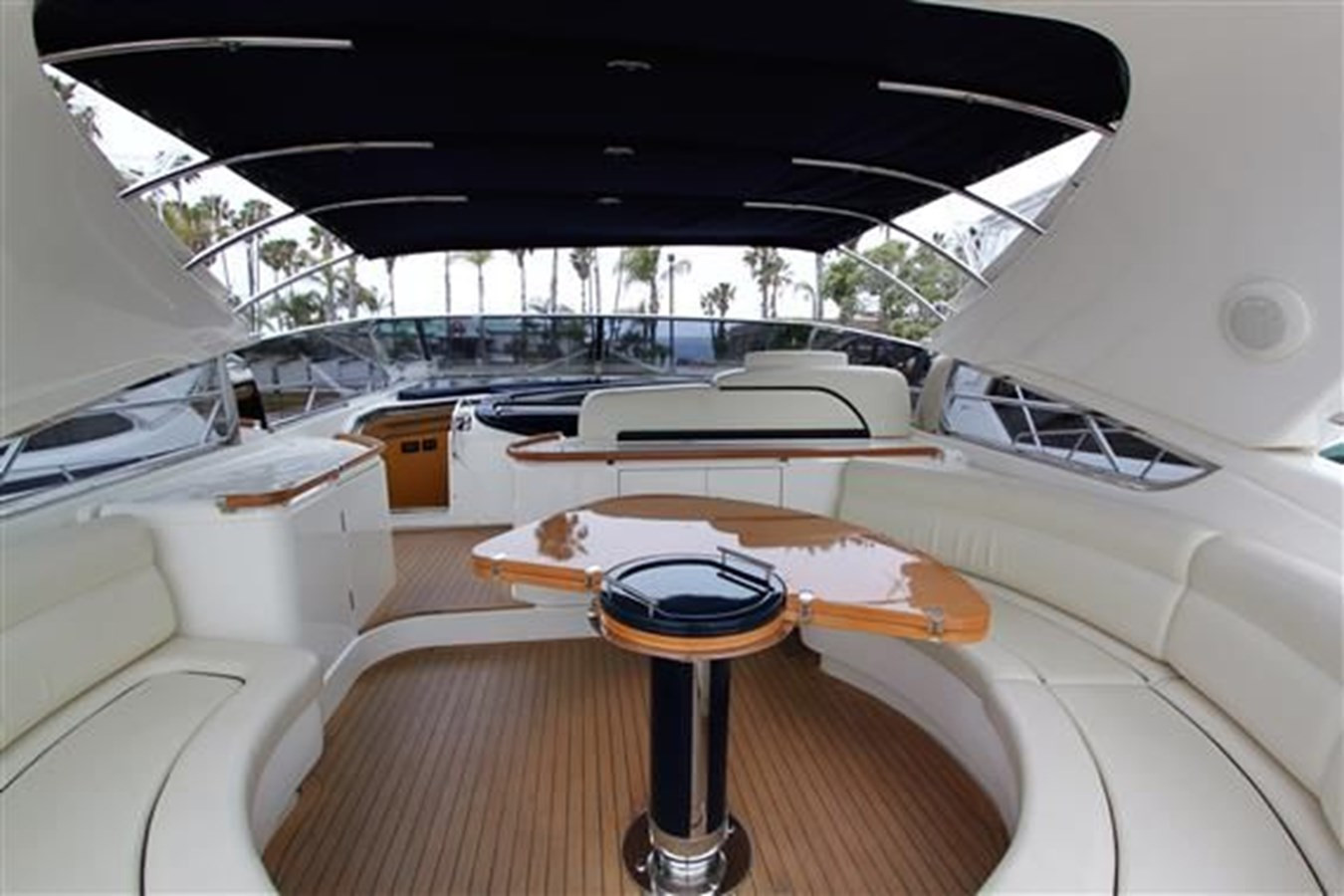 https://arconyachts.ams3.digitaloceanspaces.com/118152/conversions/large_4623738-optimize.jpg