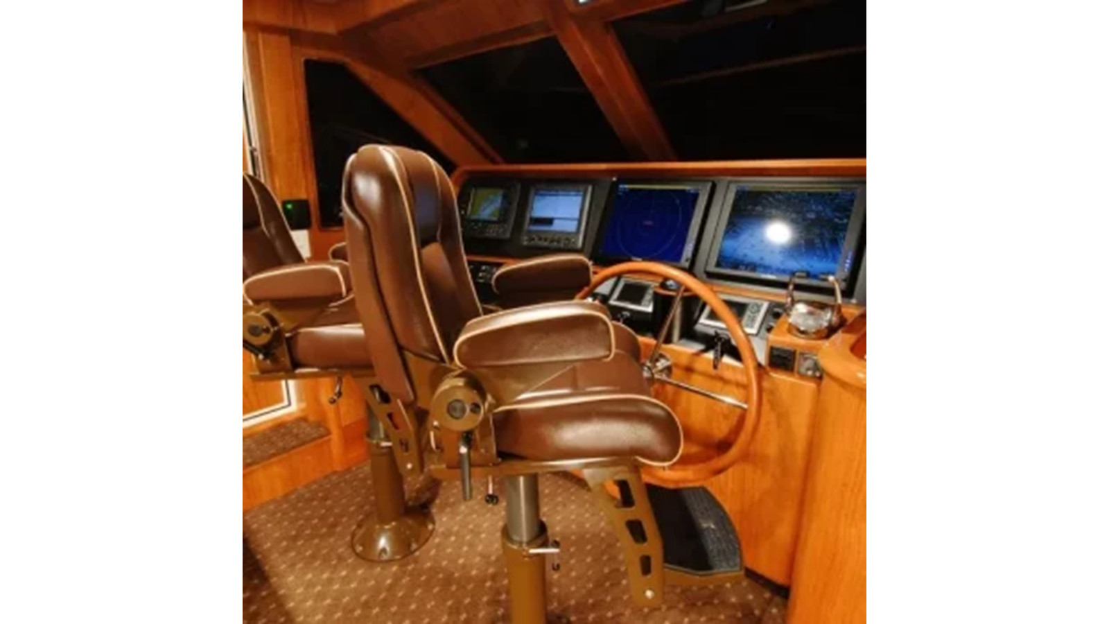 https://arconyachts.ams3.digitaloceanspaces.com/118160/conversions/large_4532787-optimize.jpg