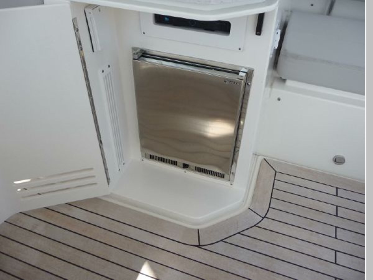https://arconyachts.ams3.digitaloceanspaces.com/118204/conversions/large_3018036-optimize.jpg