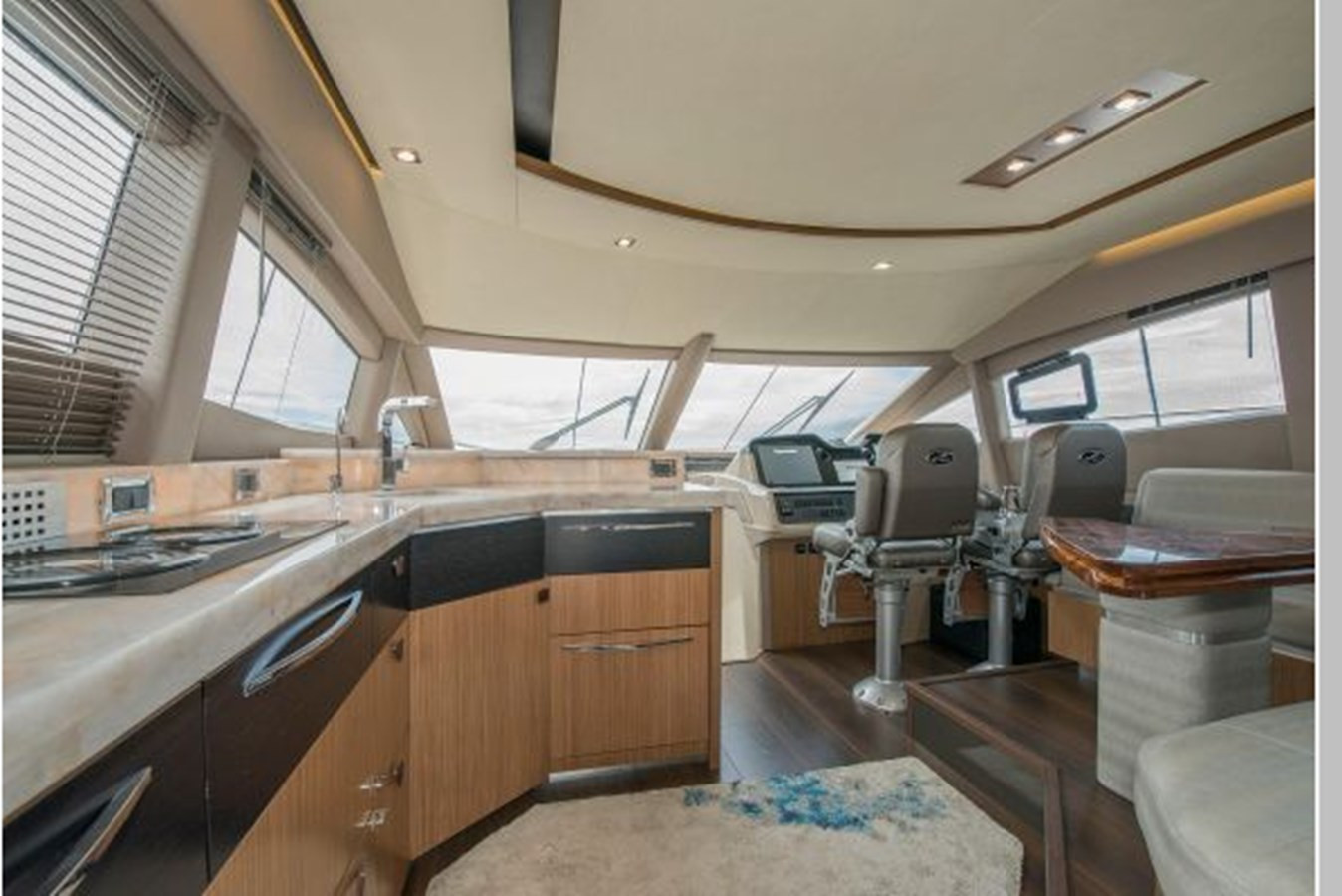 https://arconyachts.ams3.digitaloceanspaces.com/118233/conversions/large_3018047-optimize.jpg